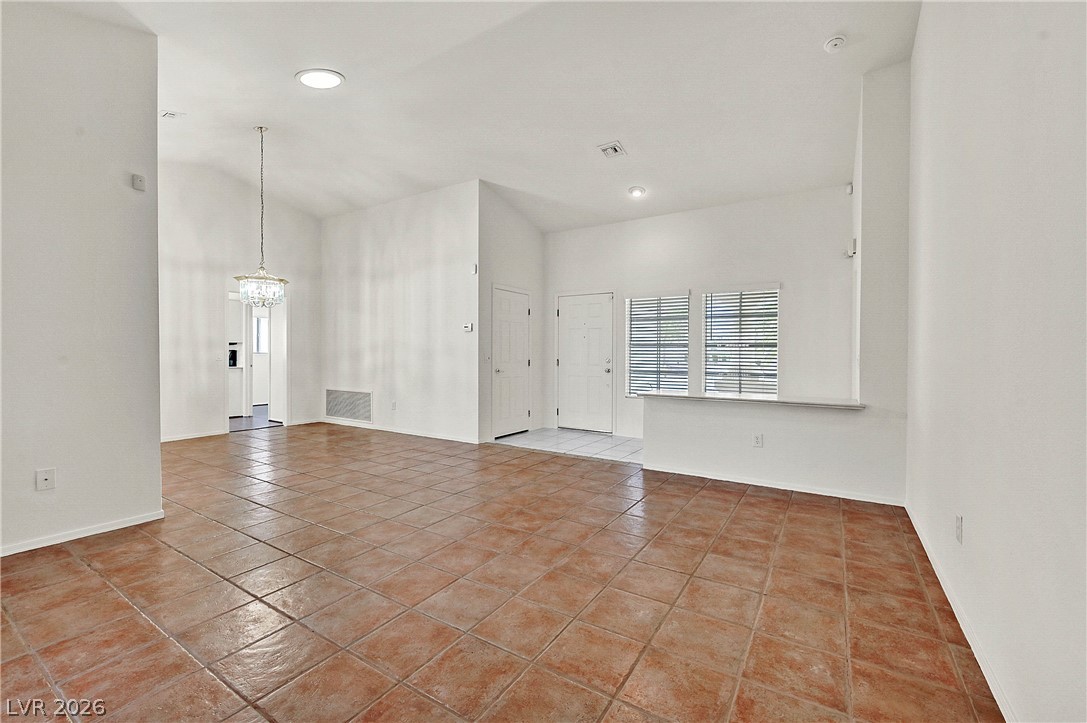 2708 Youngdale Drive Property Photo 2