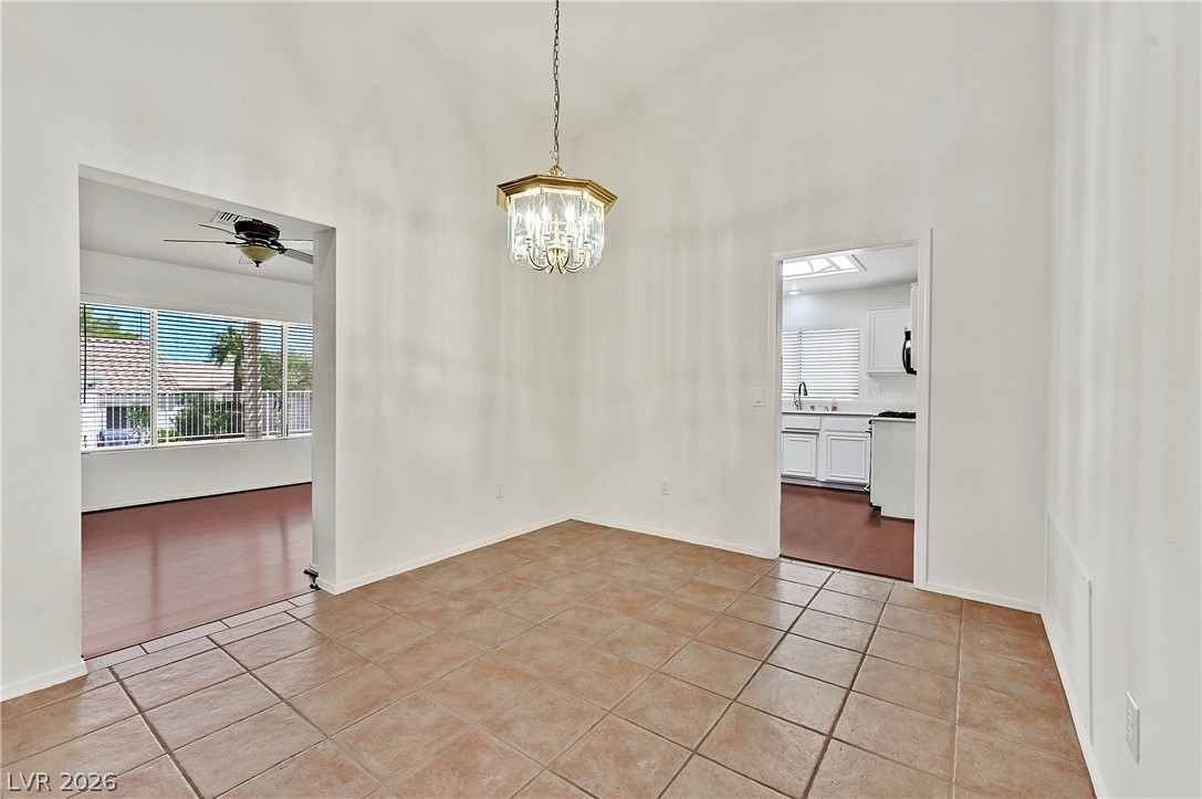 2708 Youngdale Drive Property Photo 4