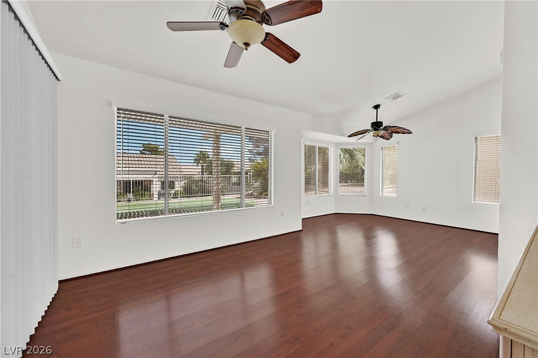 2708 Youngdale Drive Property Photo 5