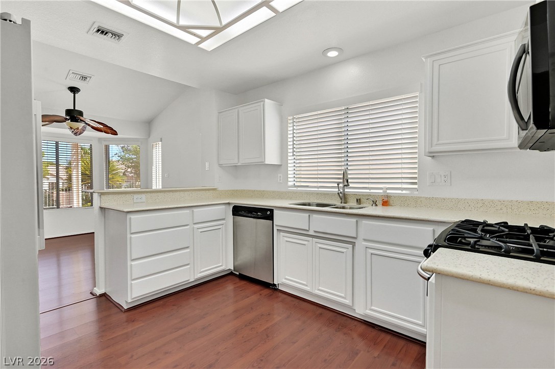 2708 Youngdale Drive Property Photo 10