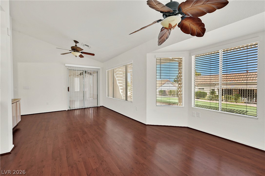 2708 Youngdale Drive Property Photo 11