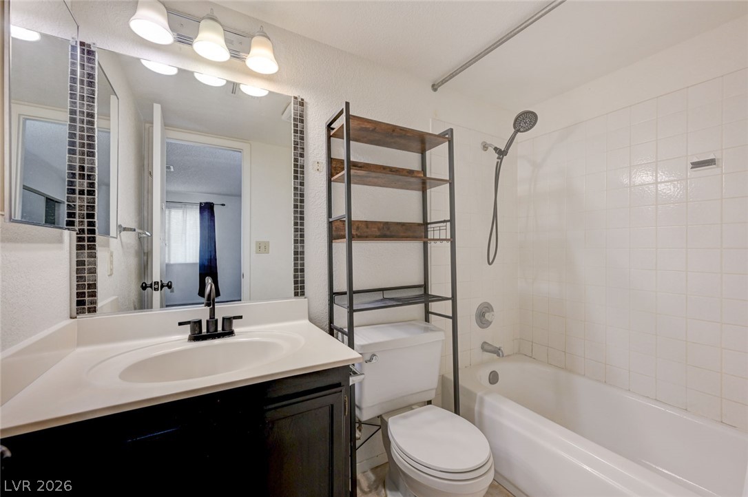 1101 Falconhead Lane 101 Property Photo 26