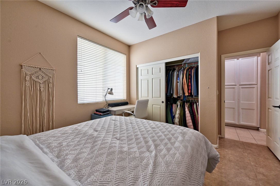 4925 Whisper Lake Avenue Property Photo 15