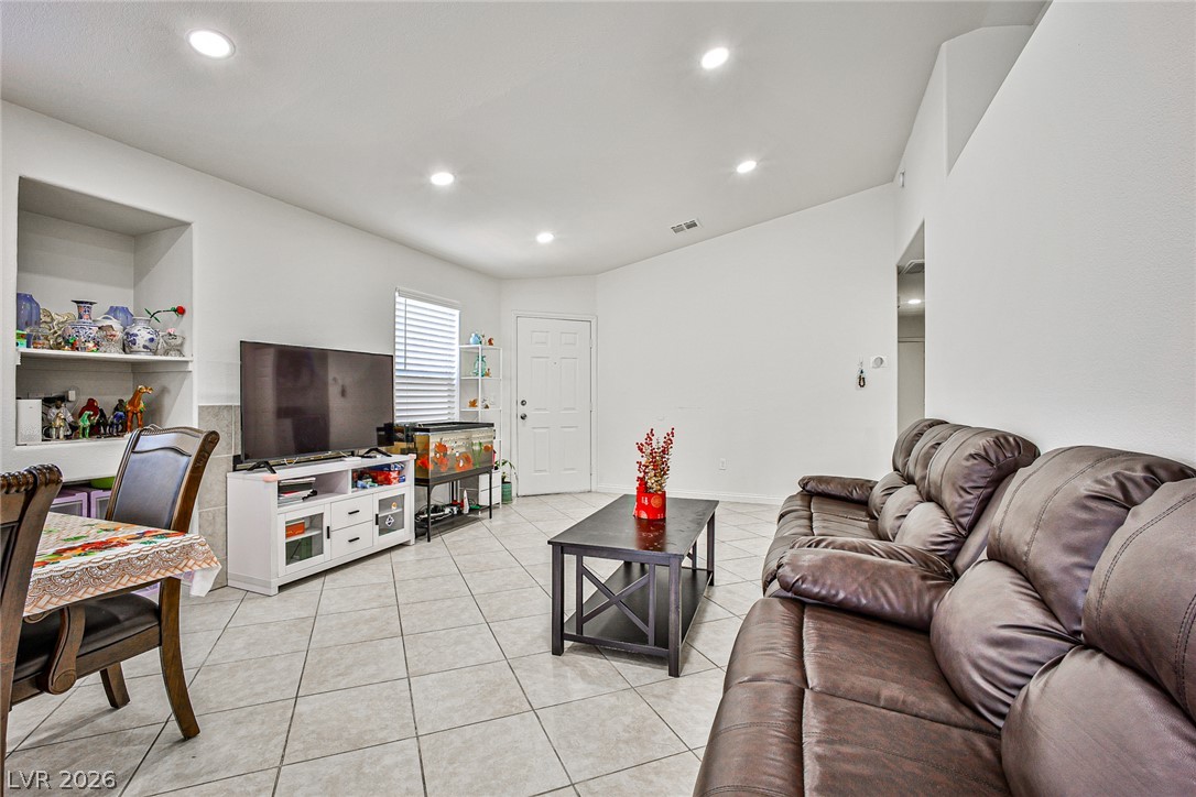 5519 Night Swim Lane Property Photo 5