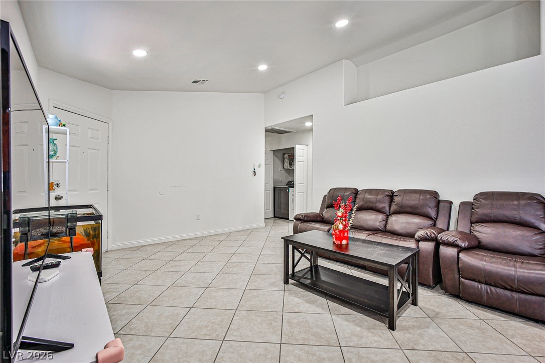 5519 Night Swim Lane Property Photo 7