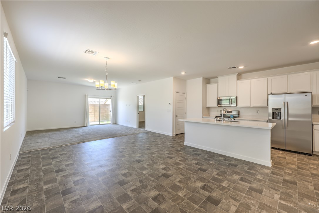 5722 Old Pine Street Property Photo 7