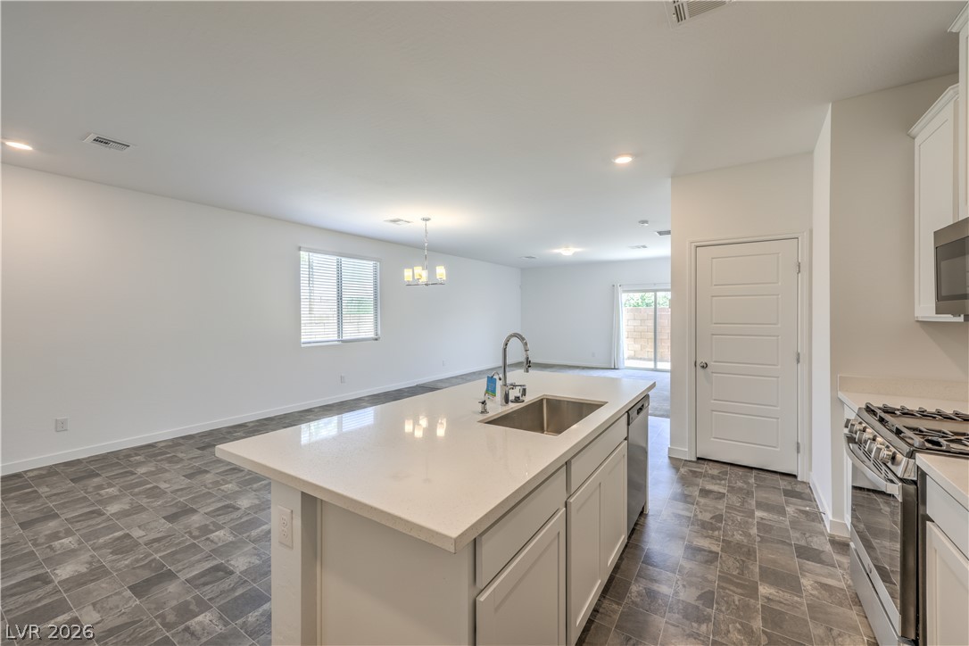 5722 Old Pine Street Property Photo 13