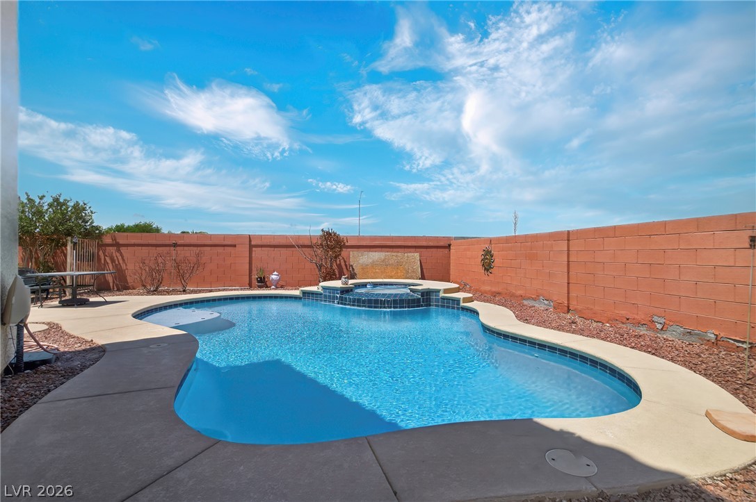 1035 Devon Lake Street Property Photo 26