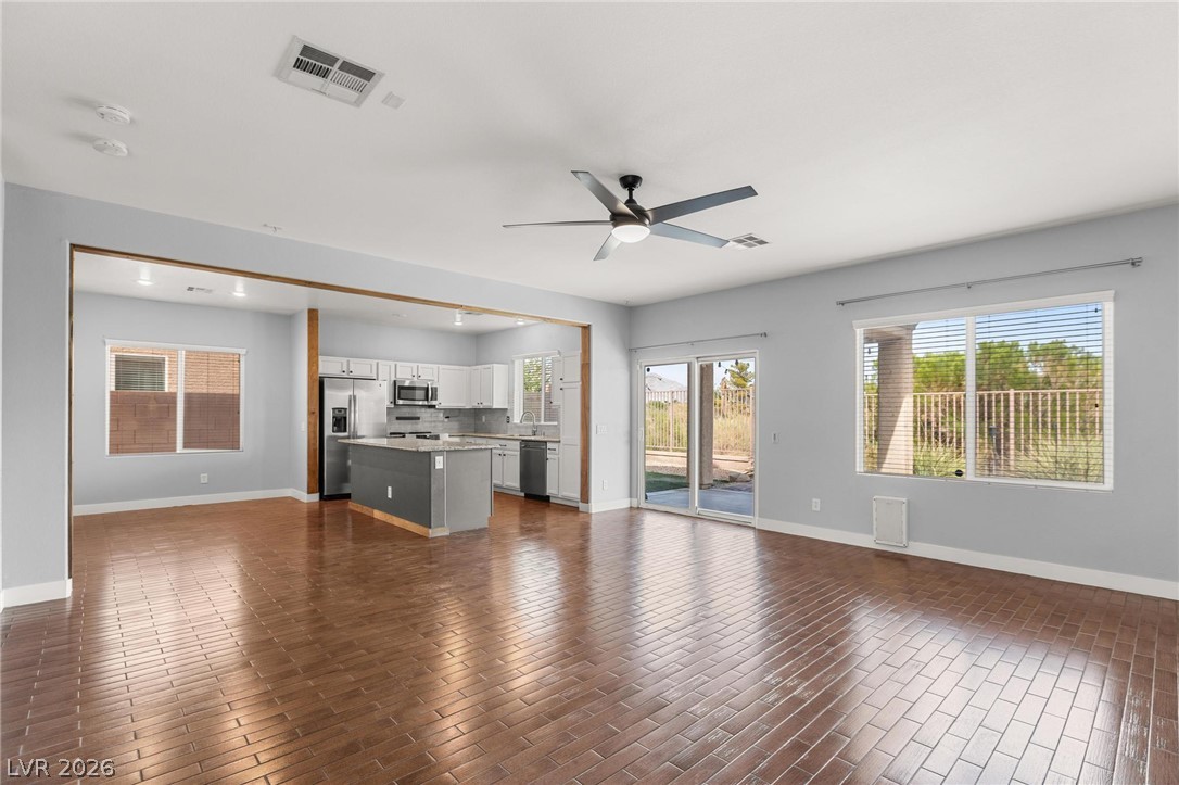 8116 Loma Del Ray Street Property Photo 5