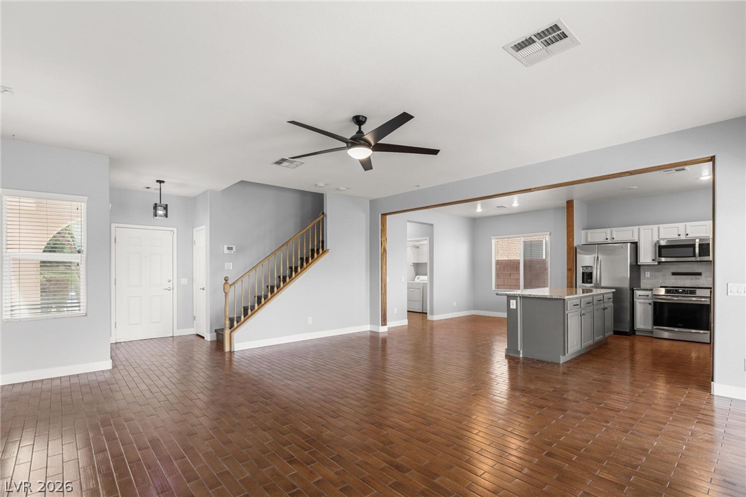 8116 Loma Del Ray Street Property Photo 6