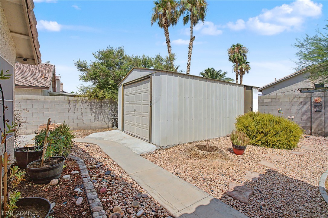 4316 Blushed Meadows Road Property Photo 32