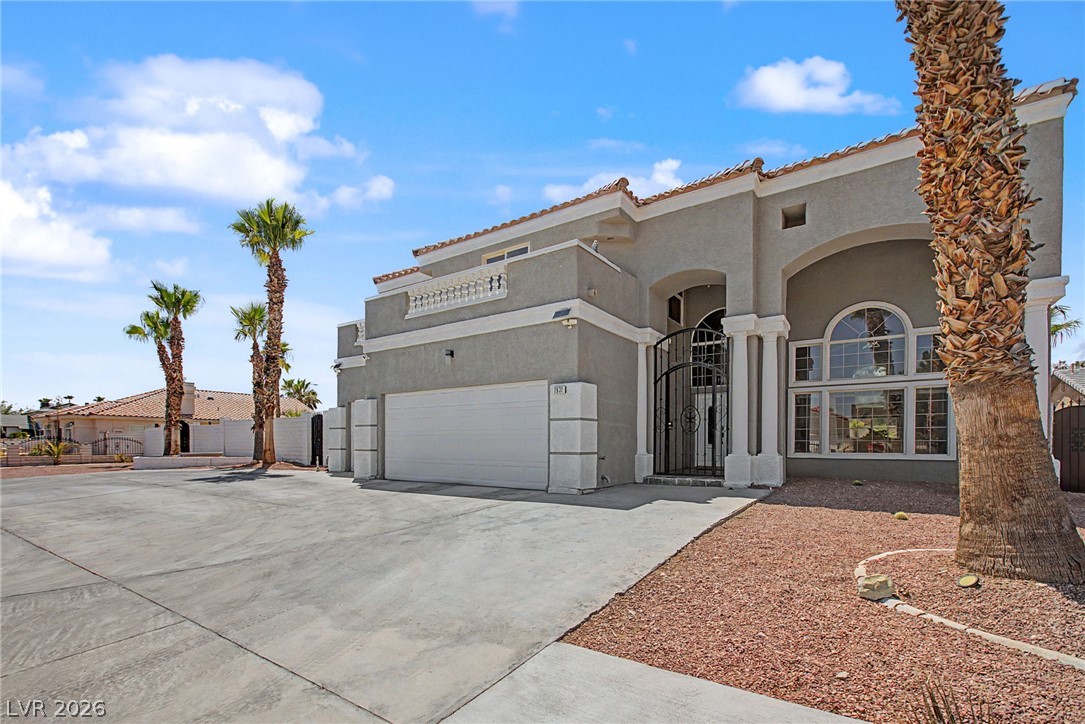 1931 Del Font Court Property Photo 3