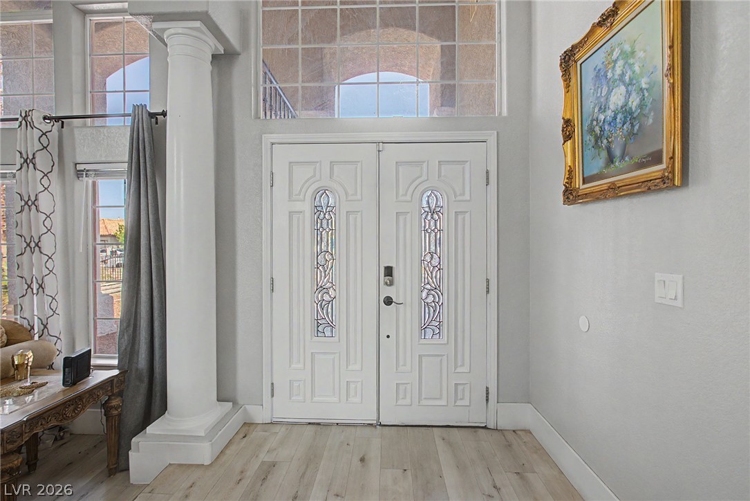 1931 Del Font Court Property Photo 7