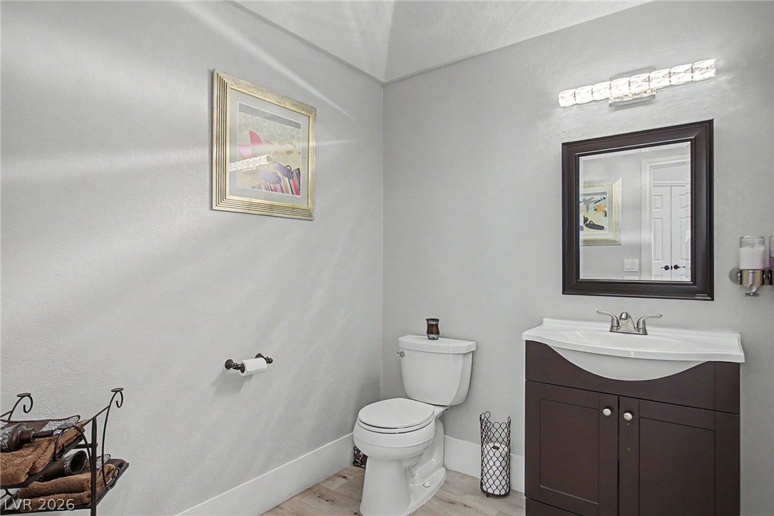 1931 Del Font Court Property Photo 18
