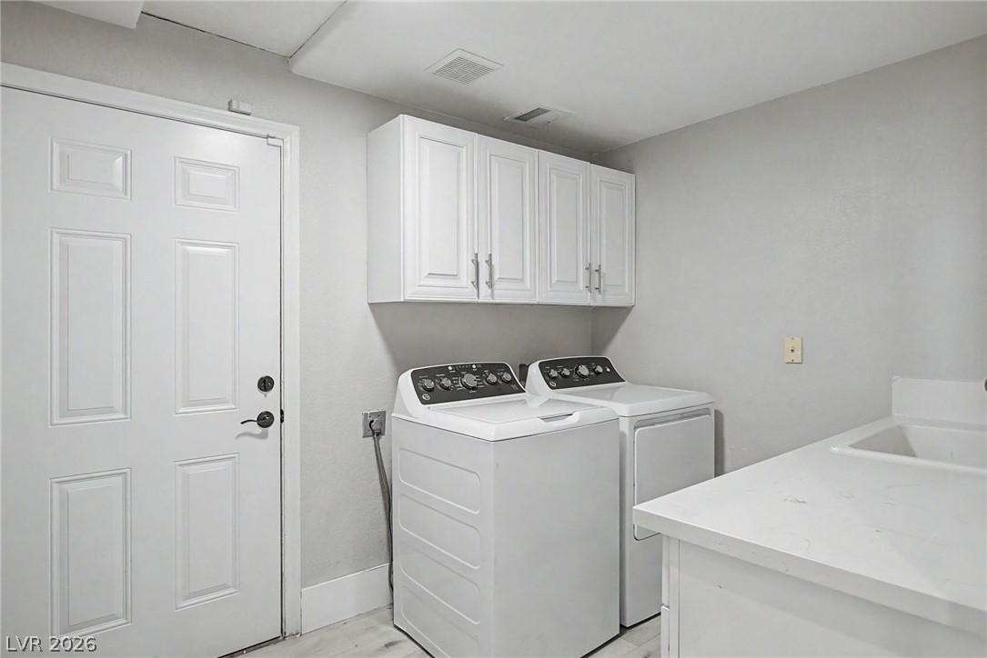 1931 Del Font Court Property Photo 19