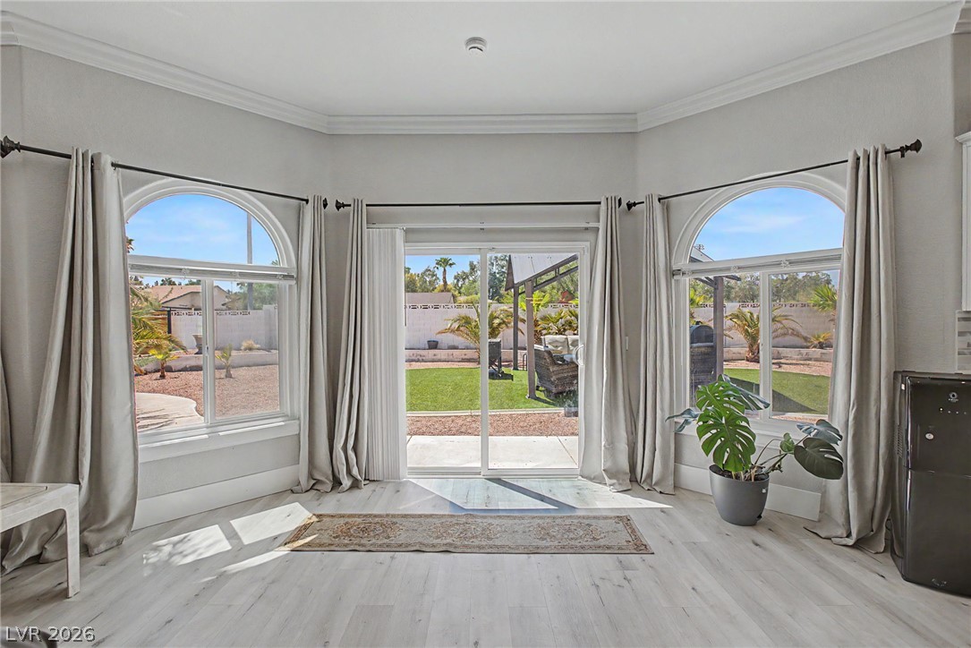 1931 Del Font Court Property Photo 29