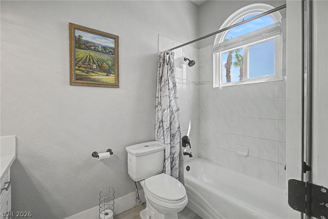 1931 Del Font Court Property Photo 49
