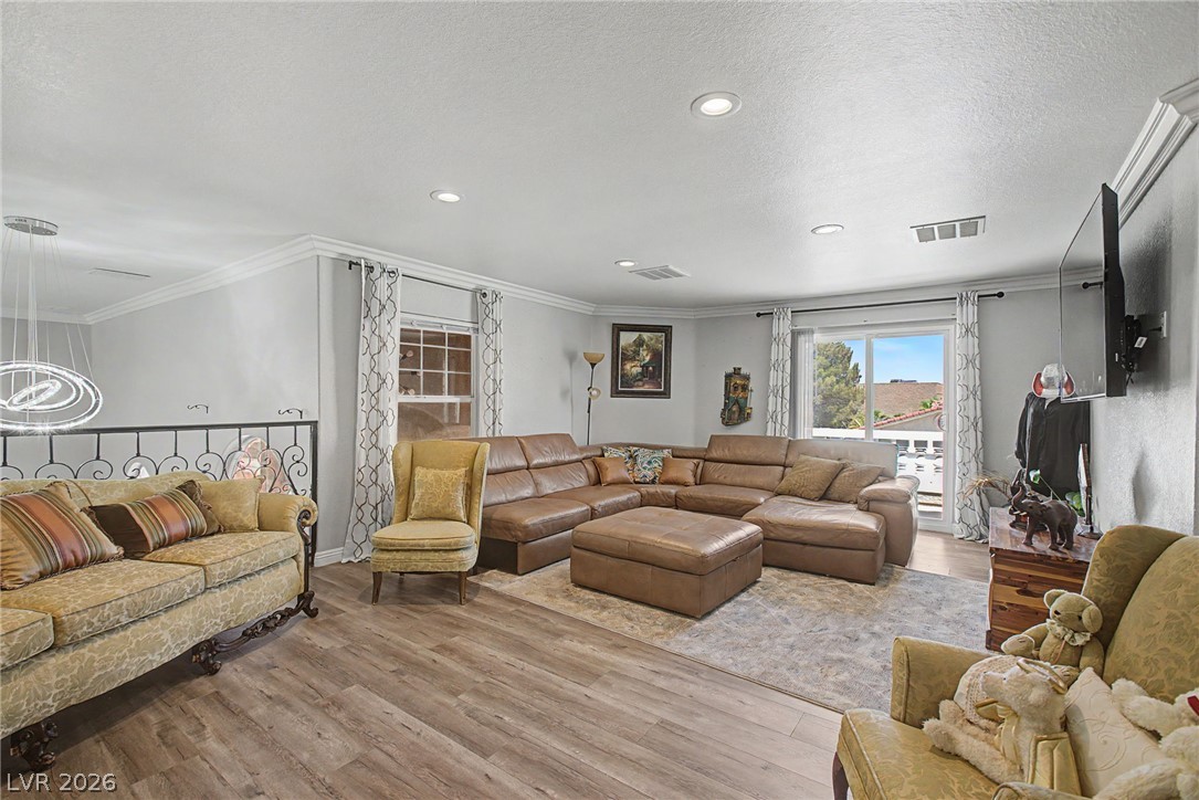 1931 Del Font Court Property Photo 51