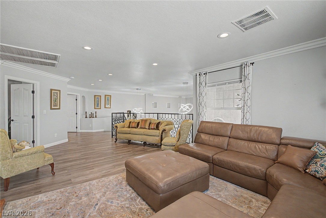 1931 Del Font Court Property Photo 52