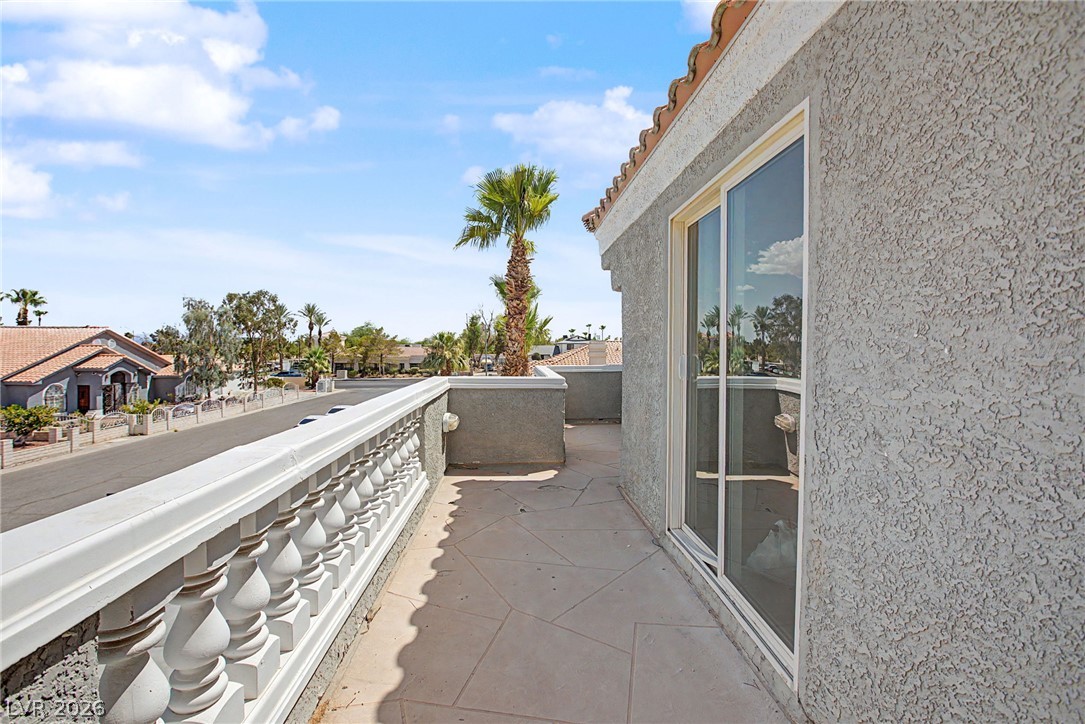 1931 Del Font Court Property Photo 56