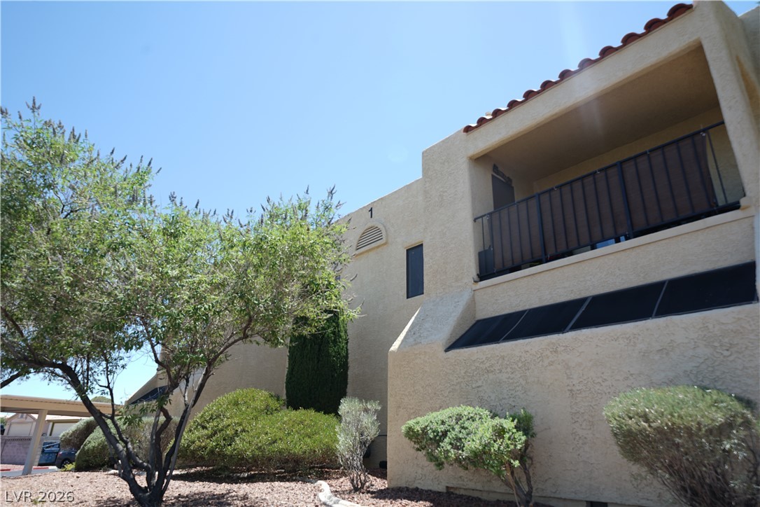 601 Cabrillo Circle 103 Property Photo 2