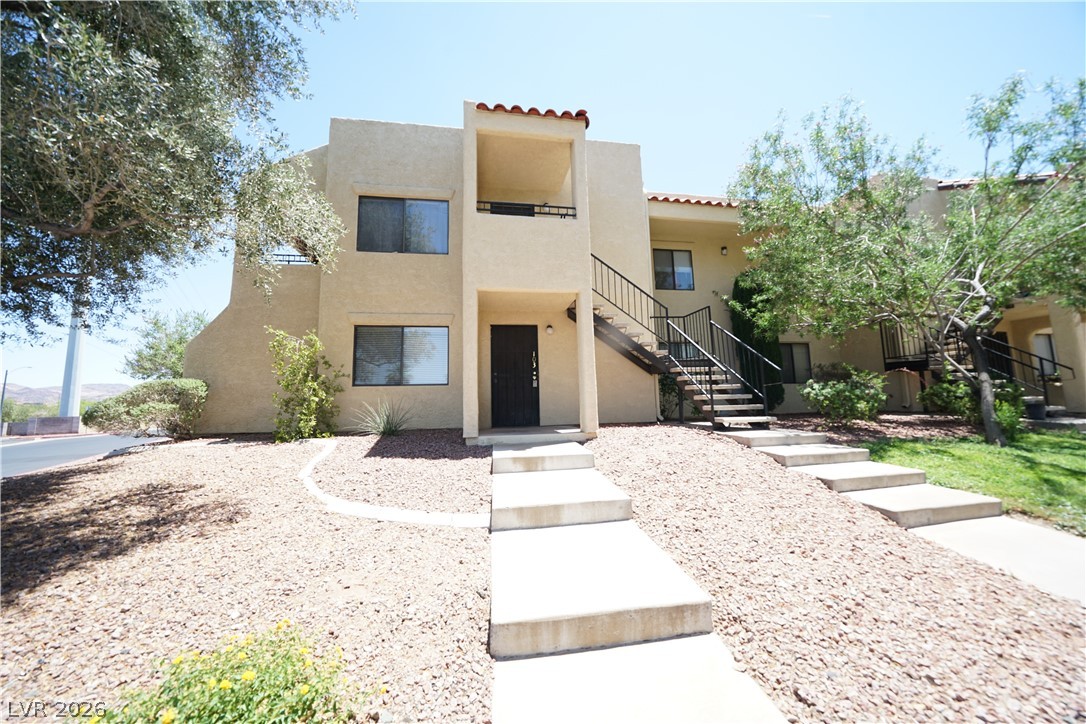 601 Cabrillo Circle 103 Property Photo 3