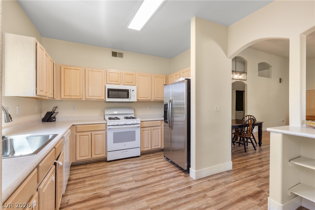 3924 Quiet Pine Street 203 Property Photo 13