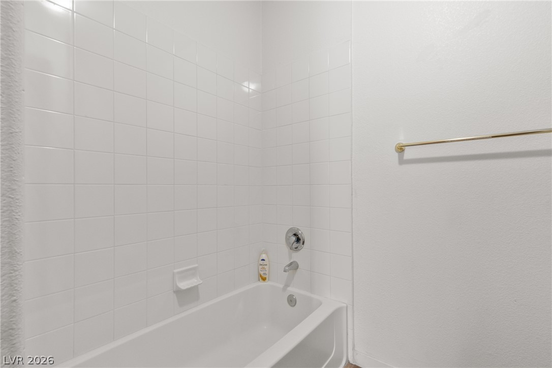 3924 Quiet Pine Street 203 Property Photo 28