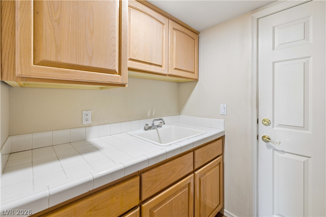 7429 Painted Shadows Way Property Photo 25