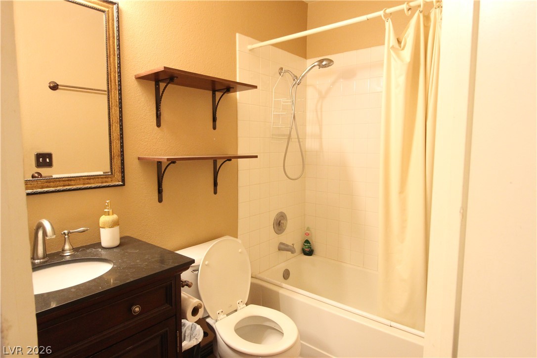 7721 Beach Falls Court Property Photo 8