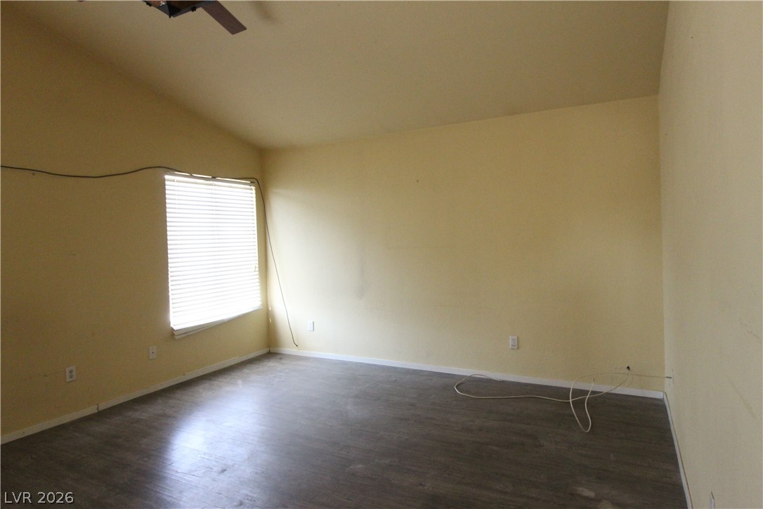 7721 Beach Falls Court Property Photo 13