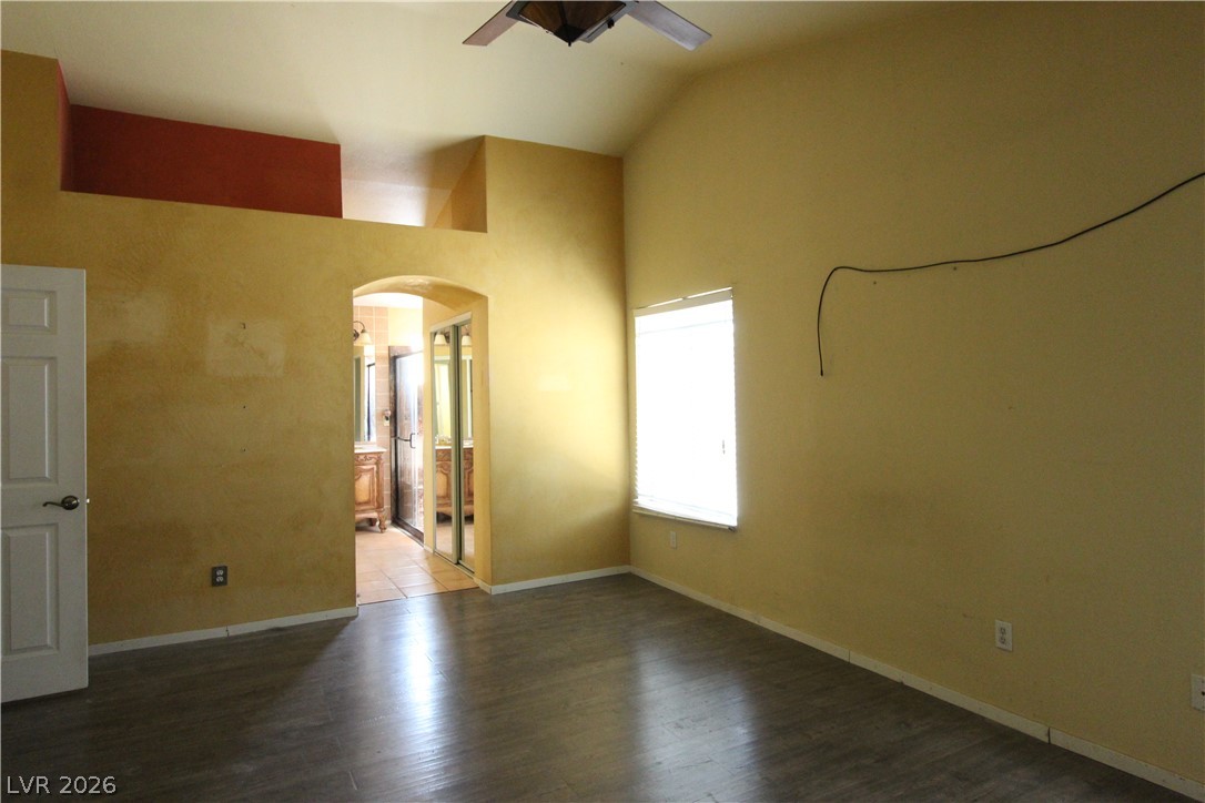 7721 Beach Falls Court Property Photo 14