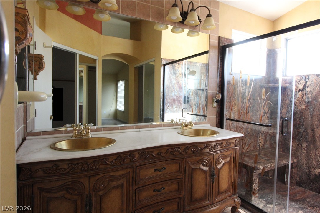7721 Beach Falls Court Property Photo 16