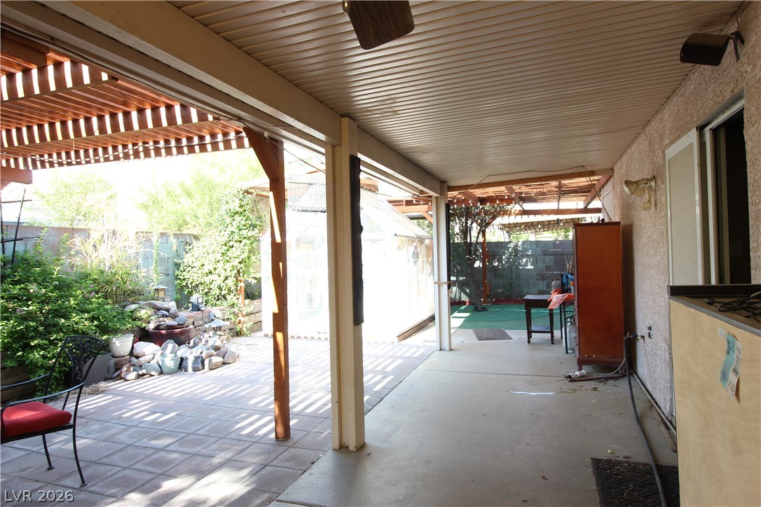 7721 Beach Falls Court Property Photo 17