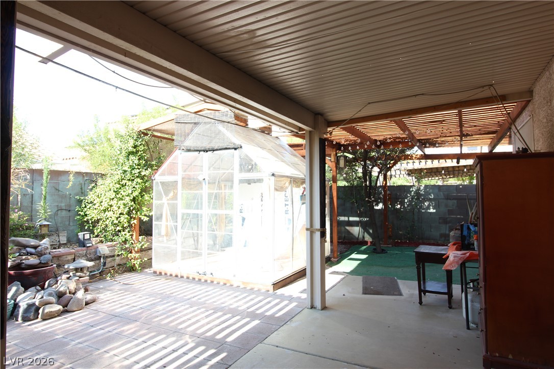 7721 Beach Falls Court Property Photo 19