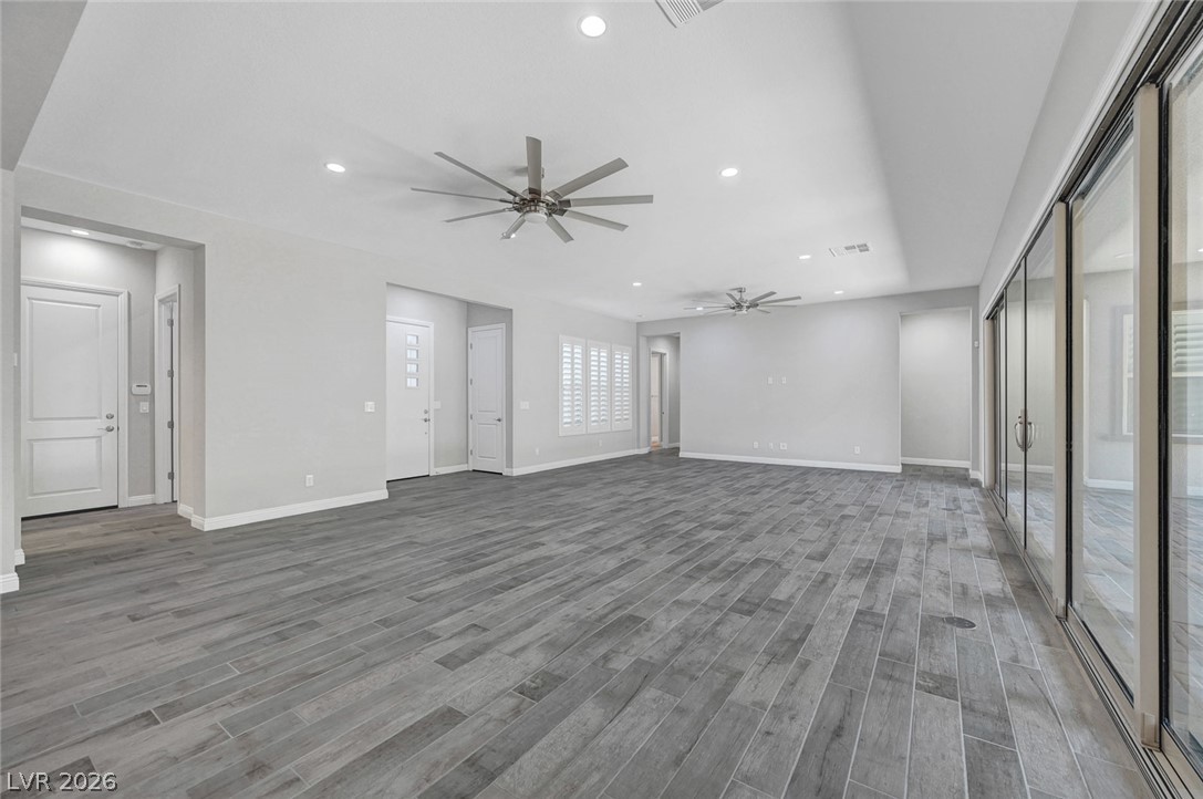 6709 Titanium Crest Street Property Photo 9