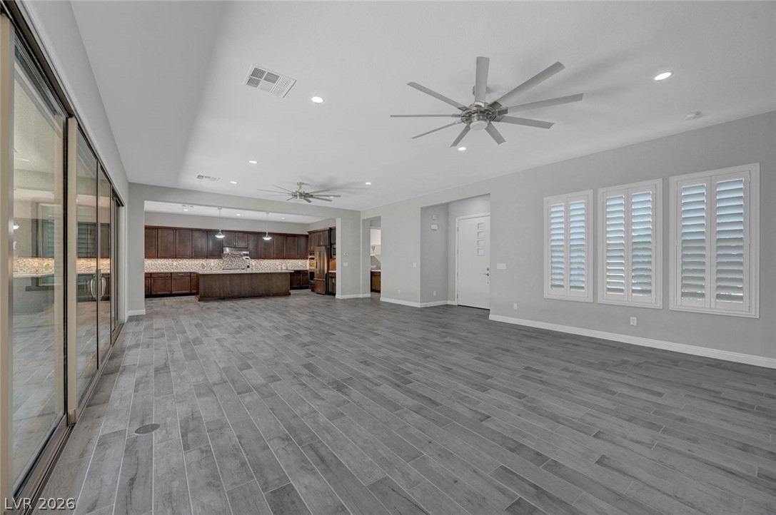 6709 Titanium Crest Street Property Photo 10