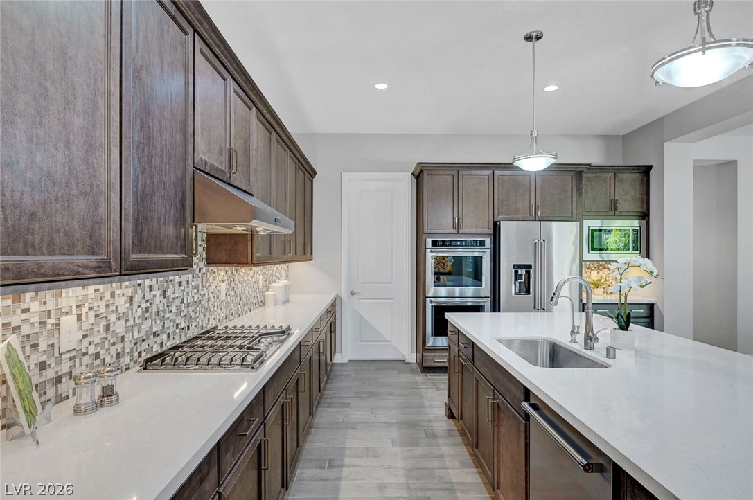 6709 Titanium Crest Street Property Photo 15