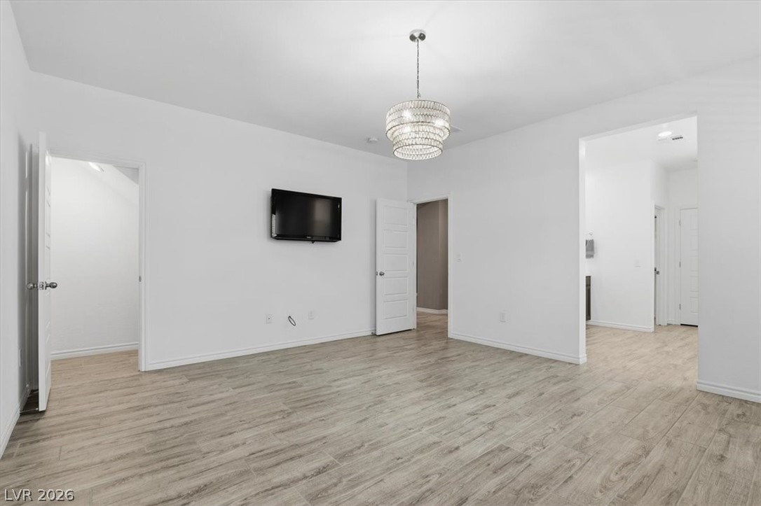 3935 Henny Avenue Property Photo 10