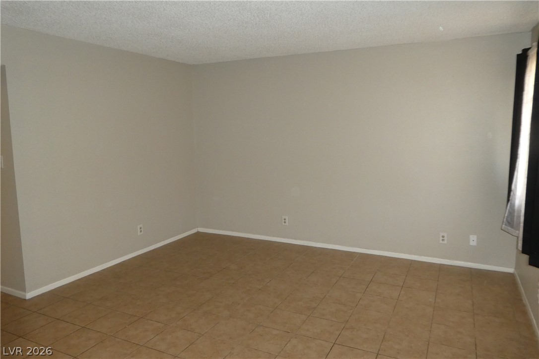 212 Orland Street 30 Property Photo 4
