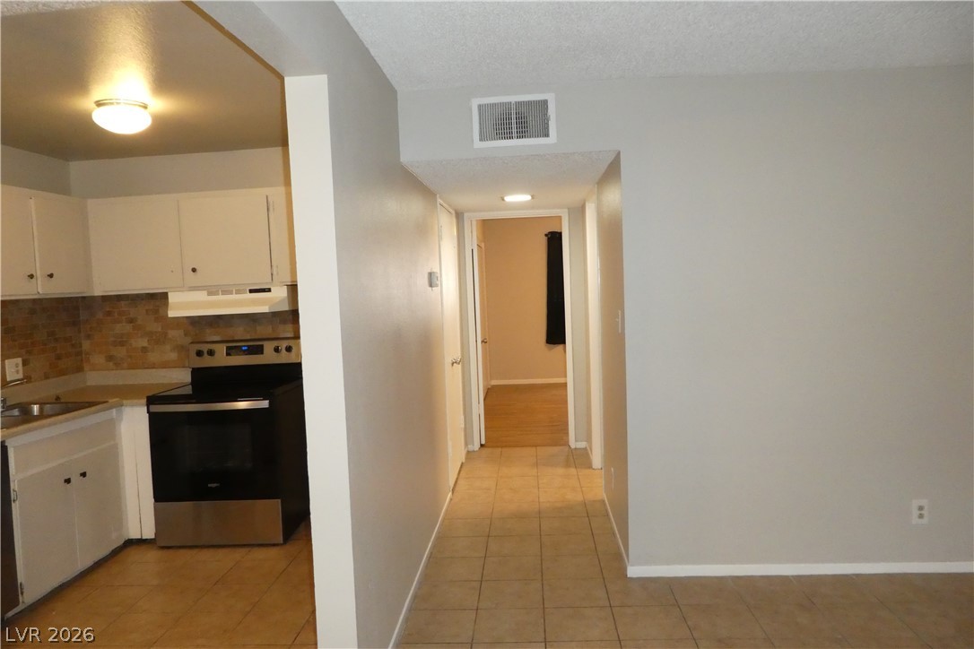 212 Orland Street 30 Property Photo 11