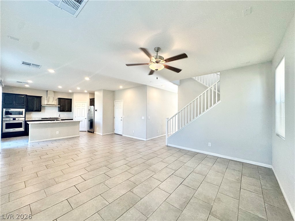 2646 Topaz Blue Street Property Photo 3