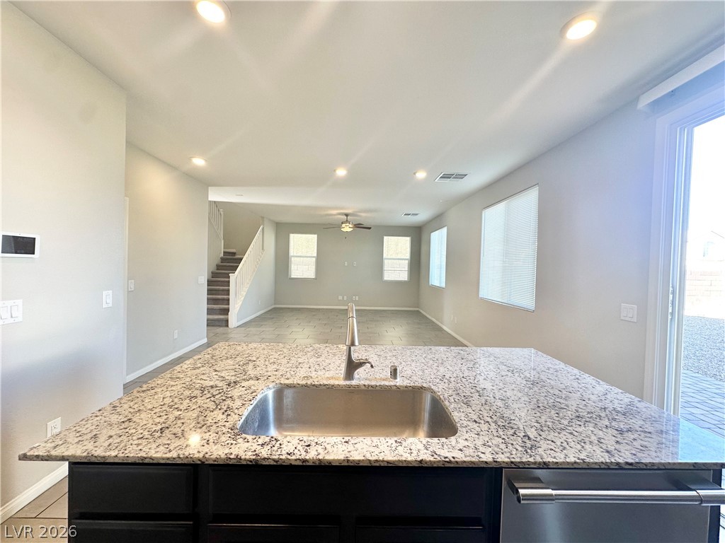 2646 Topaz Blue Street Property Photo 8