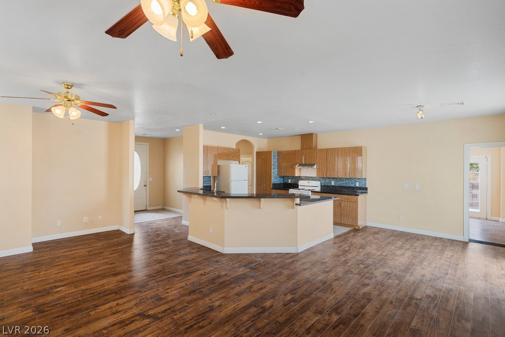 3726 Climbing Rose Street Property Photo 9