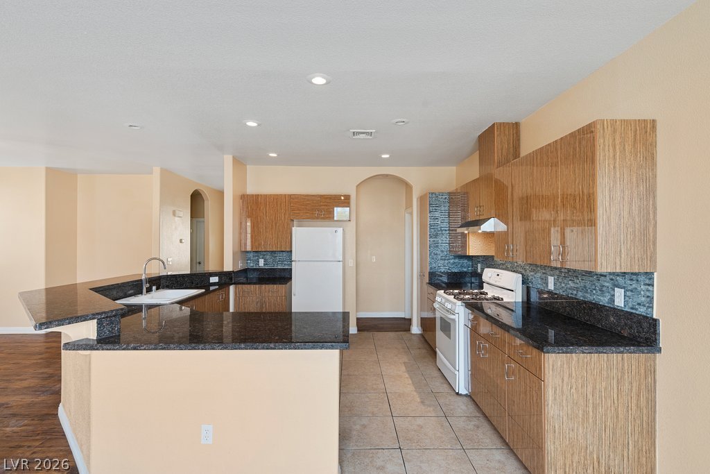 3726 Climbing Rose Street Property Photo 12