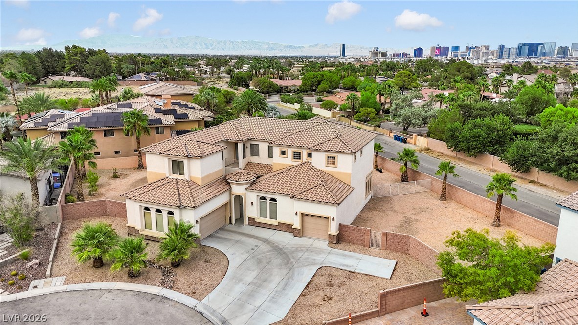 6330 Bellisima Street Property Photo 18