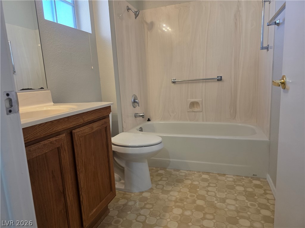 8729 Pennystone Avenue Property Photo 16