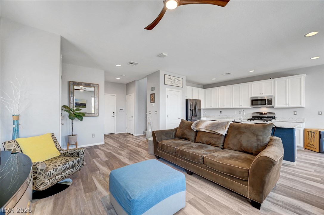 10840 Woods Hole Bay Street Property Photo 6