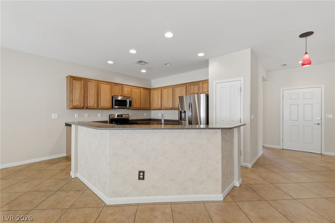 2529 Venus Star Street Property Photo 5