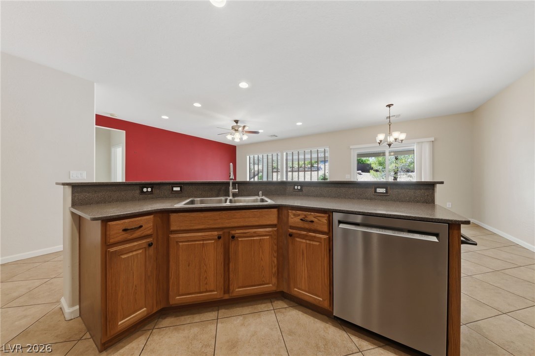 2529 Venus Star Street Property Photo 6